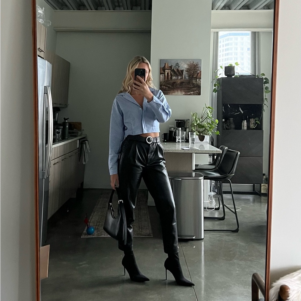 Vince cropped pinstripe button down